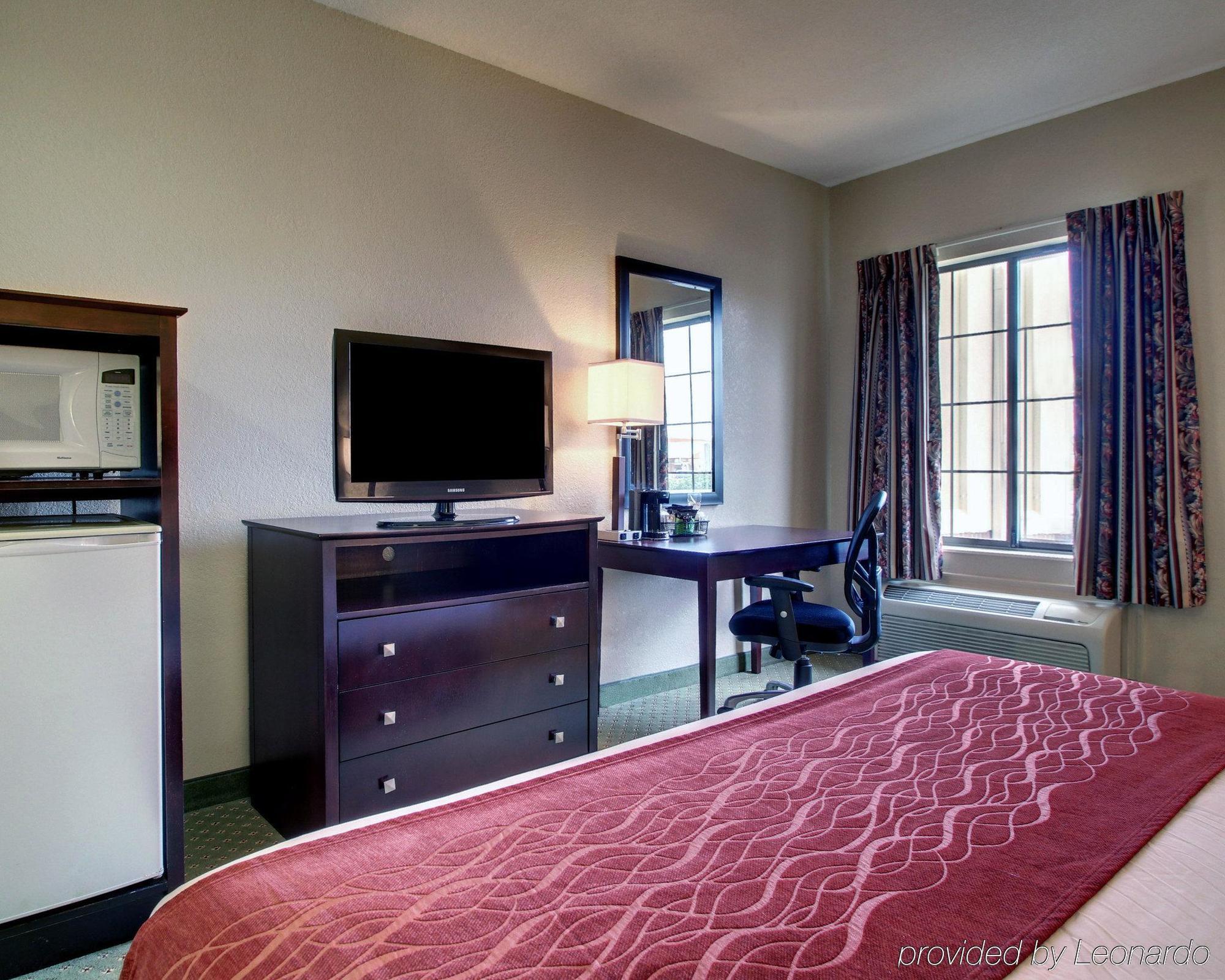 Columbia Inn & Suites Buitenkant foto