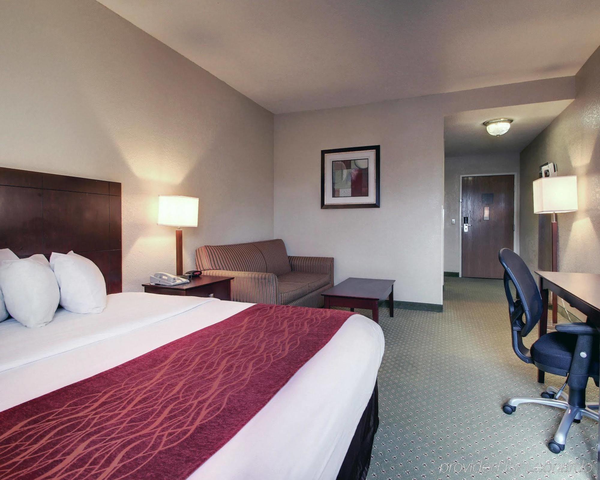 Columbia Inn & Suites Buitenkant foto